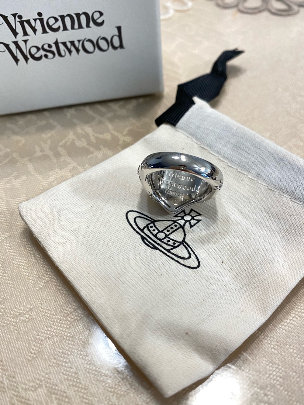 Vivienne Westwood heart shaped 925 sterling silver ring - Picture 2 of 4
